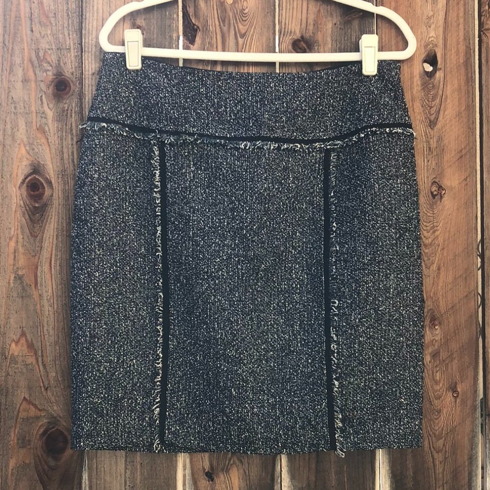 Anne Klein Navy Blue Tweed with Frayed Trim Skirt 12
